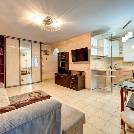 Apartments Near The Nsc Olympic 키예프 외부 사진